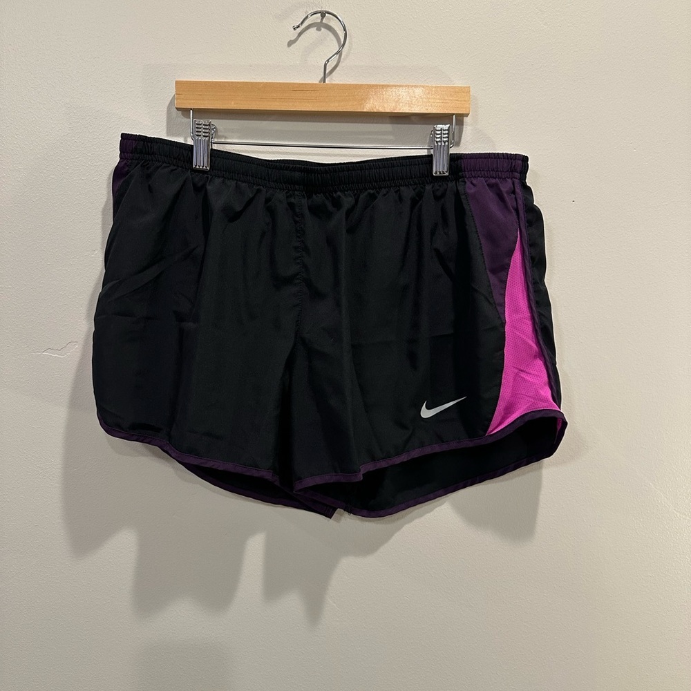 Nike Women's Black and Pink Running Shorts. Size XL.
